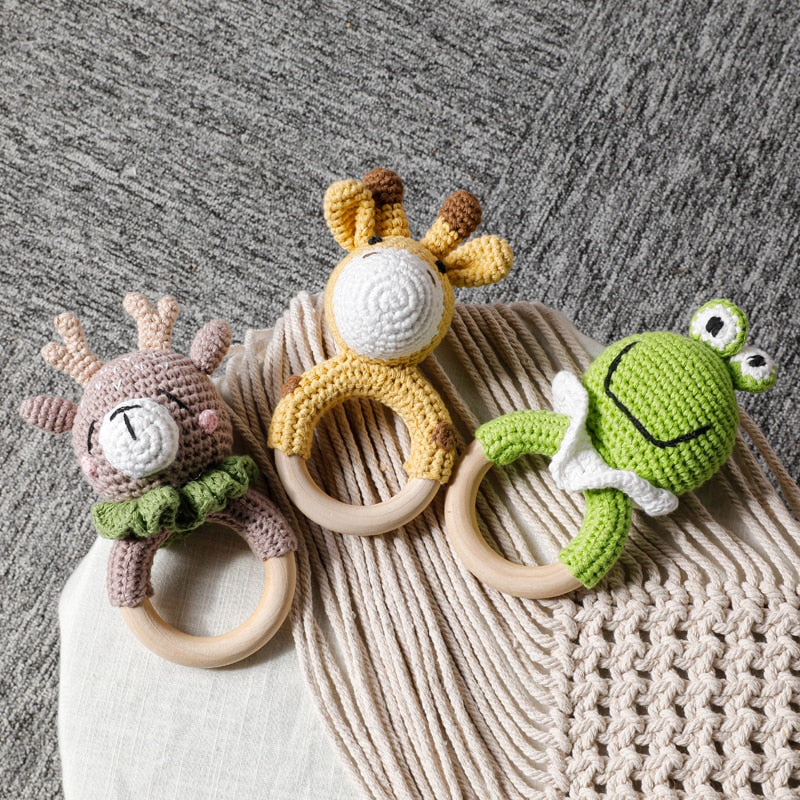 1PC Baby Rattle Toys Cartton Animal Crochet Wooden Rings Rattle DIY Crafts Teething Rattle Amigurumi For Baby Cot Hanging Toy