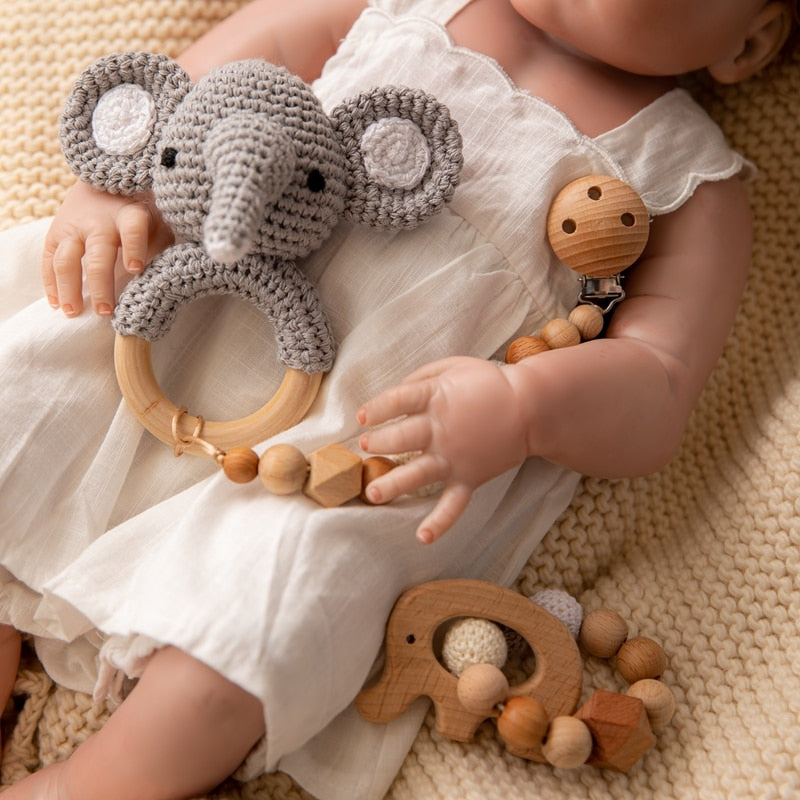 1PC Baby Rattle Toys Cartton Animal Crochet Wooden Rings Rattle DIY Crafts Teething Rattle Amigurumi For Baby Cot Hanging Toy